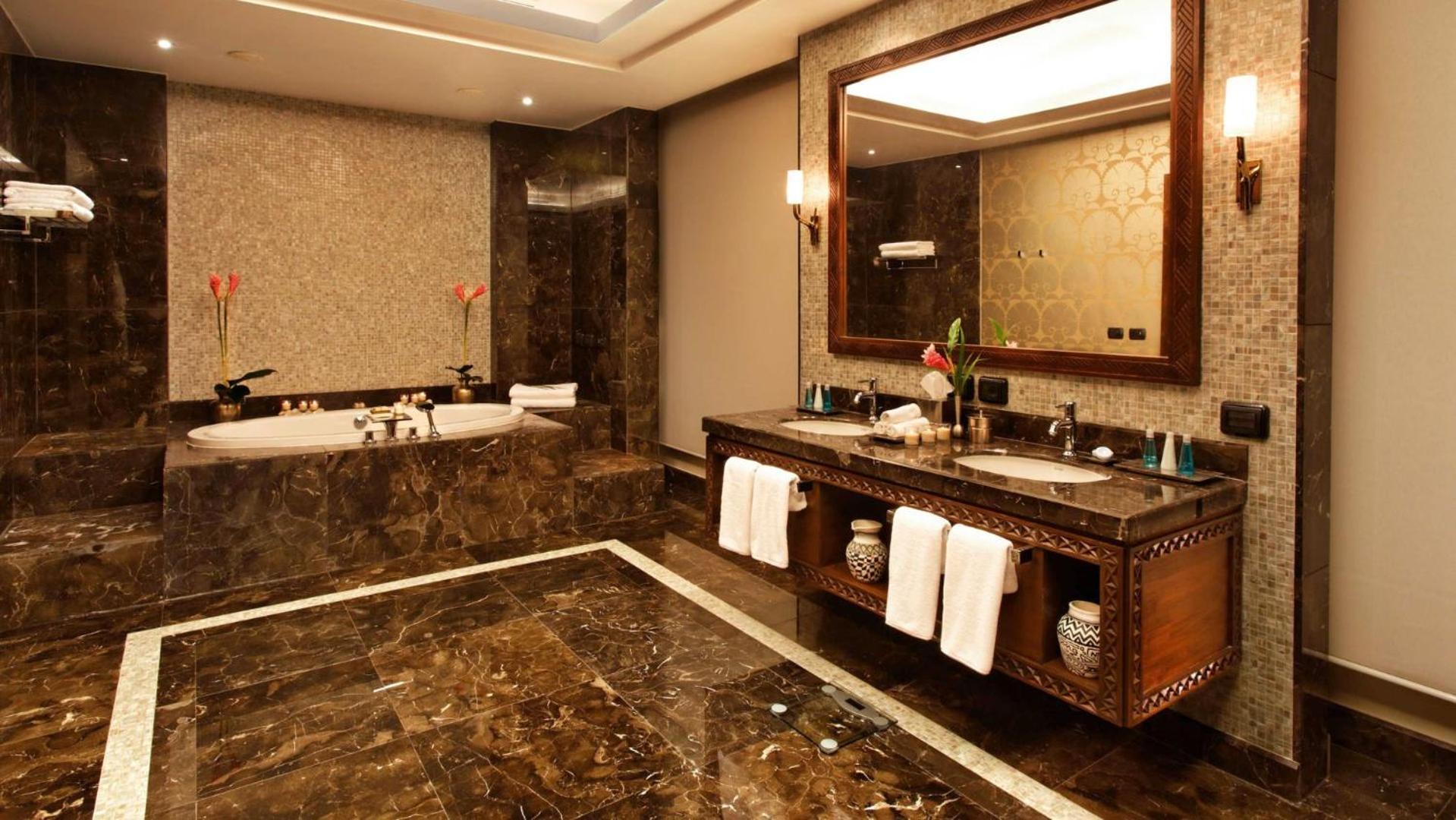 Moevenpick Ambassador Hotel Accra Bagian luar foto