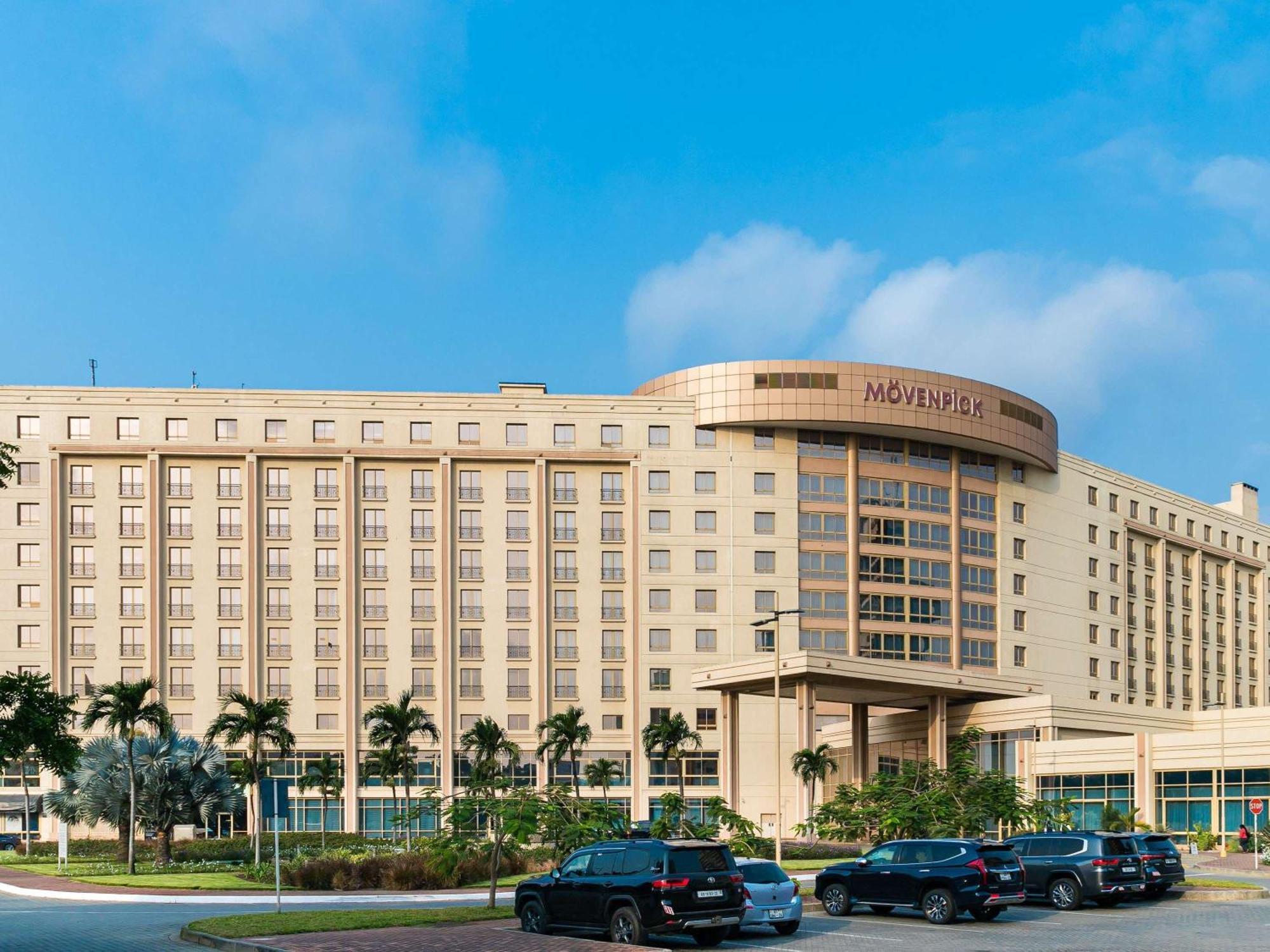 Moevenpick Ambassador Hotel Accra Bagian luar foto