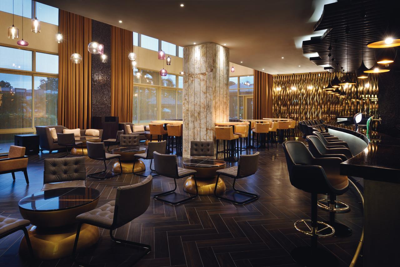Moevenpick Ambassador Hotel Accra Bagian luar foto