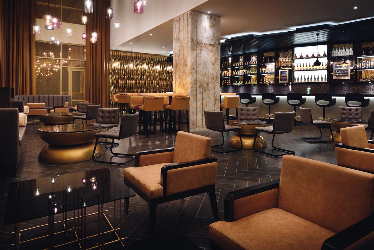 Moevenpick Ambassador Hotel Accra Bagian luar foto