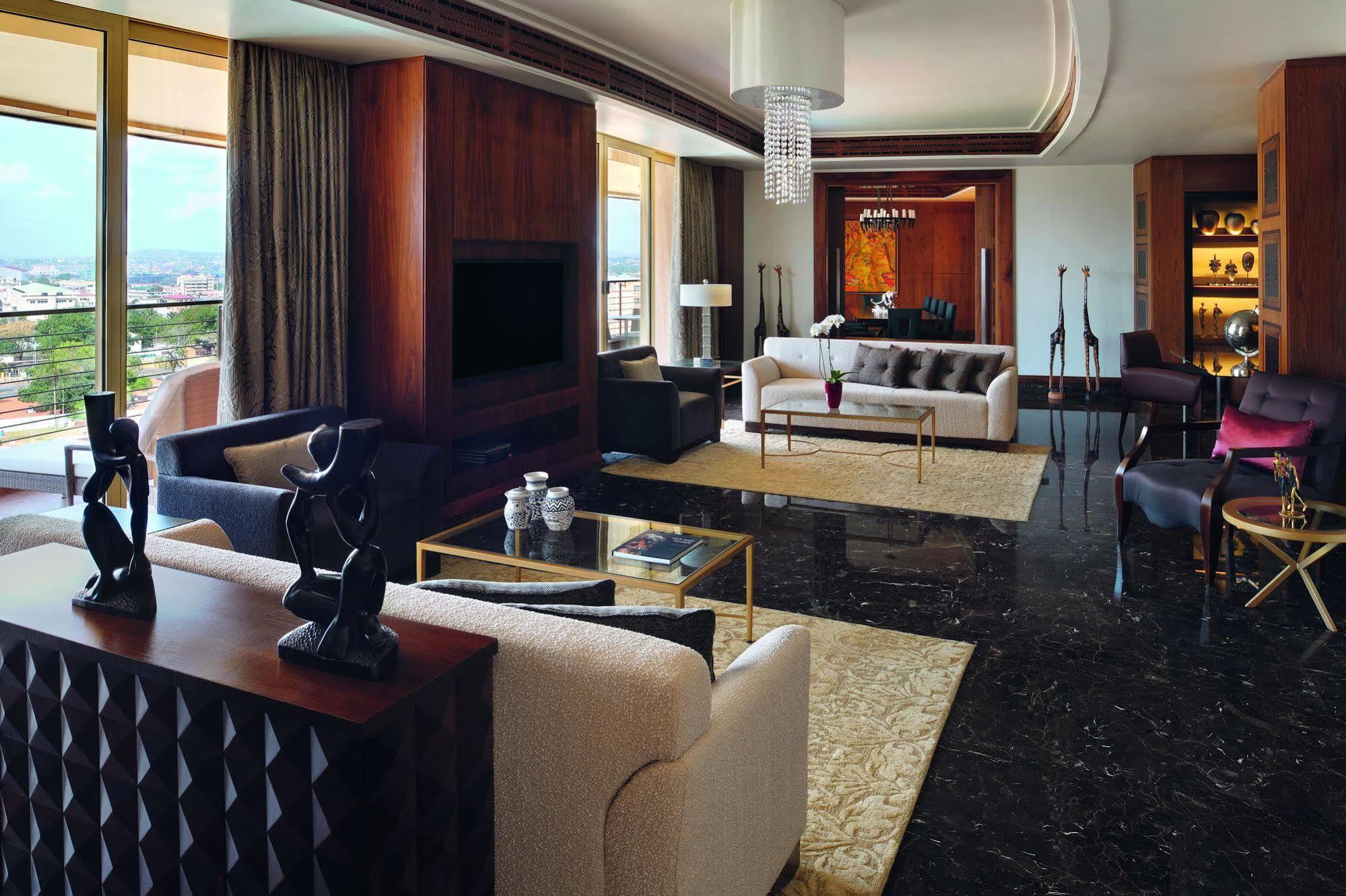 Moevenpick Ambassador Hotel Accra Bagian luar foto