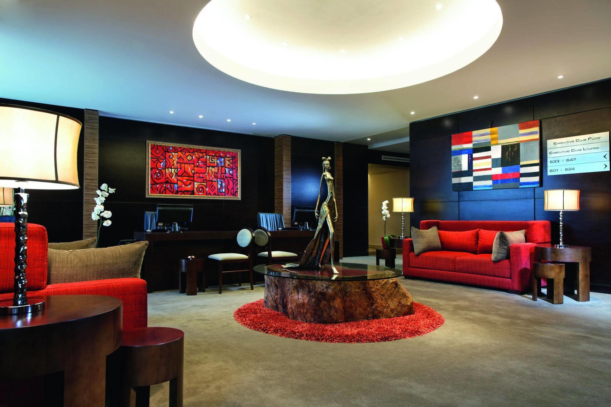 Moevenpick Ambassador Hotel Accra Bagian luar foto